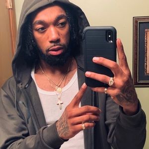 Meet your Posher, Dione